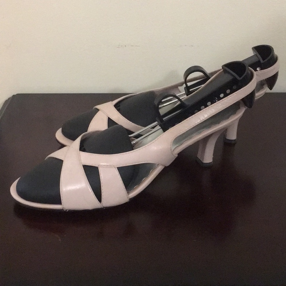 Liz Claiborne Villager pink heeled sandals size 9